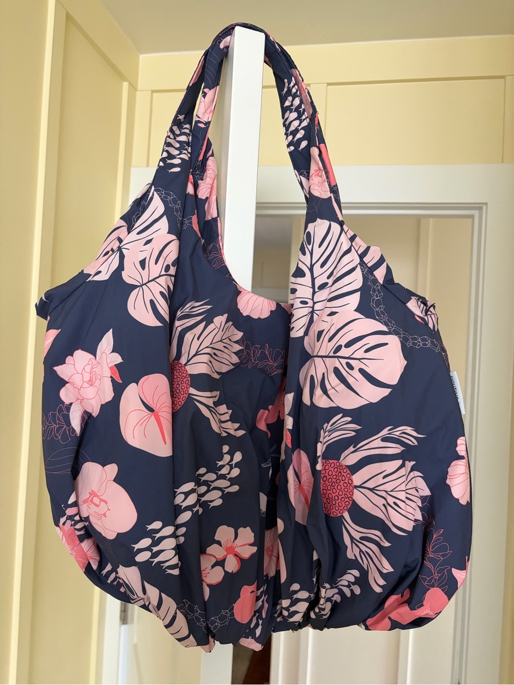 Fighting Eel NWT large Kelsey tote bag - Picture 4 of 8